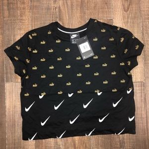 Nike Crop Top